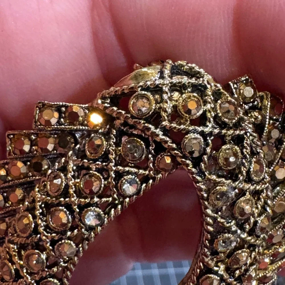 Hollycraft Vintage Gold Tone Amber Rhinestone Oval Wreath Brooch Pin Mid Century